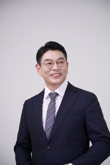 상무국민체육센터 수영장 타일 보수 개선 등 시설 개선 촉구 - 1